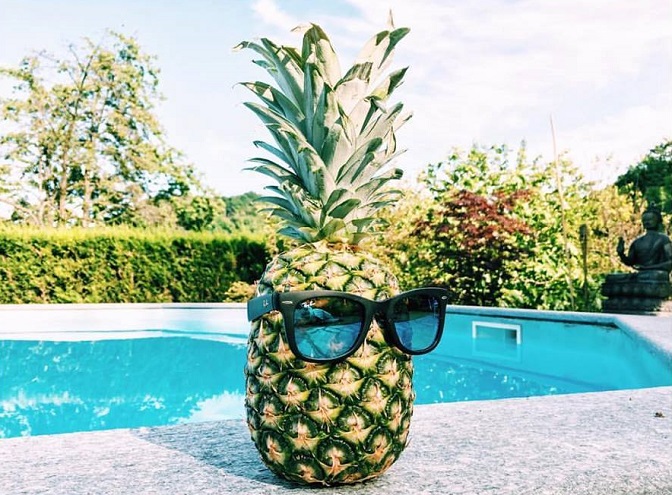 Top 5 feriedestinationer og solbrillerne du skal have med
